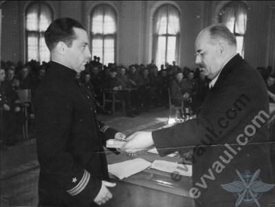 Вручение Ордена Красного Знамени в Кремле 1940г.